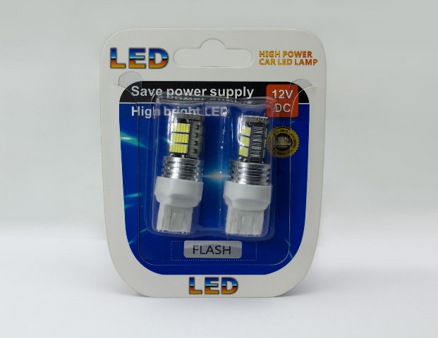 หลอดไฟเลี้ยว UTOPIA 7440-4014 ขั้วเสียบ 1 เขี้ยว LED 24 จุด สีขาว มีสัญญาณกระพริบเตือน สว่างพิเศษ (Flash)